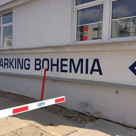 Hostel Bohemia Praga Esterno foto