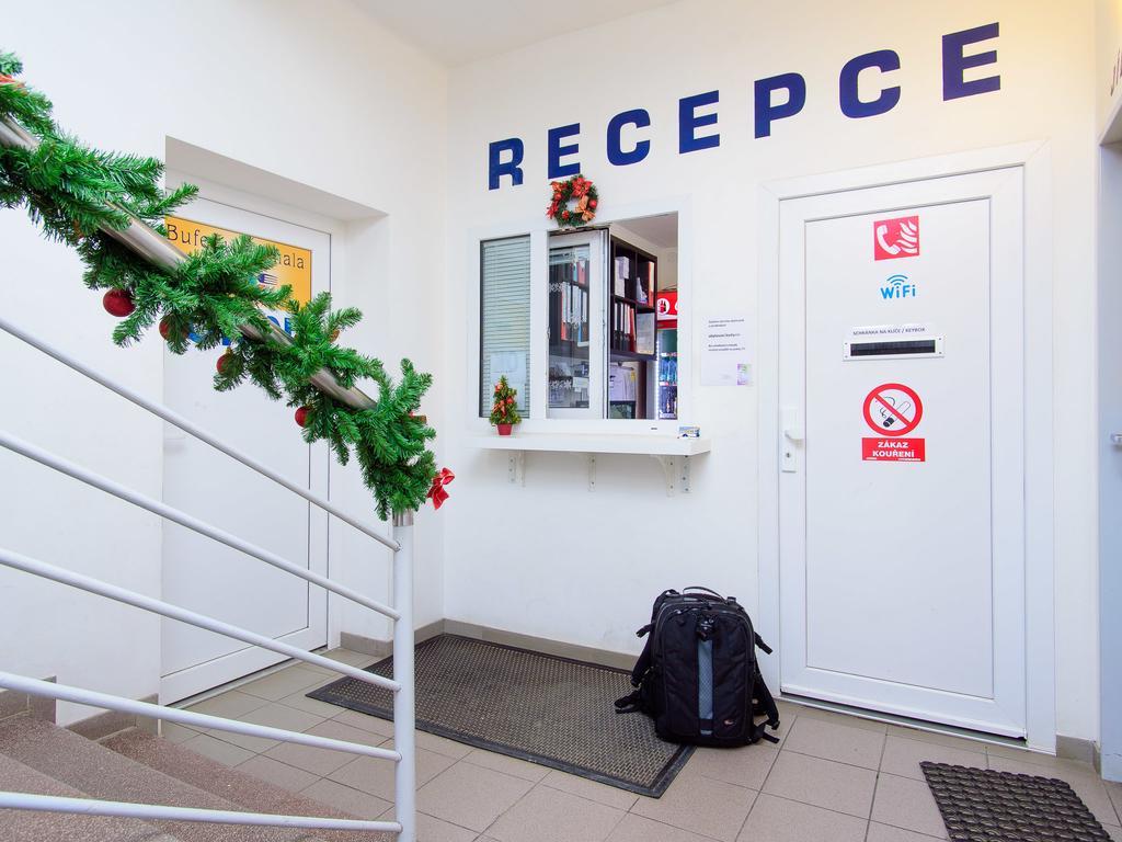 Hostel Bohemia Praga Esterno foto
